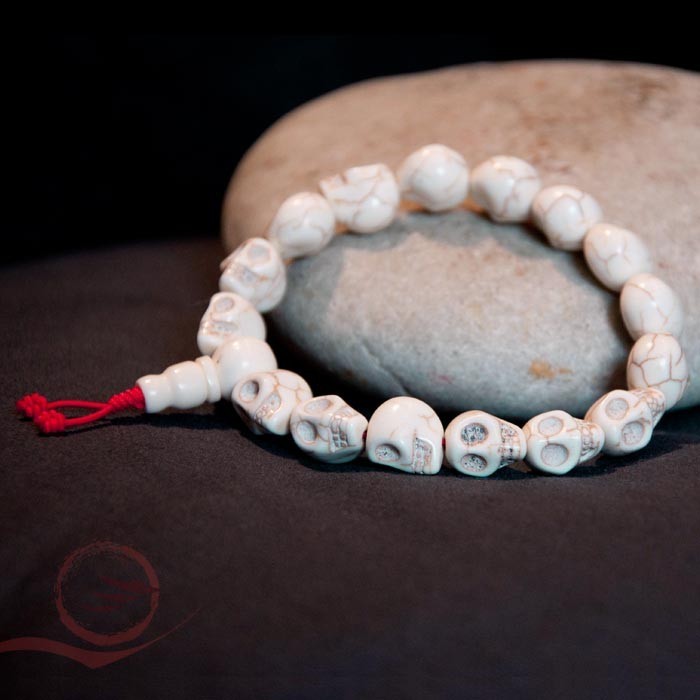 Bracelet tibétain, crânes Bracelet tibétain, crânes