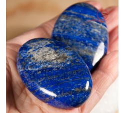 pebble in lapis-lazuli