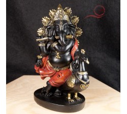 statue de ganesh noir et paon a lyon