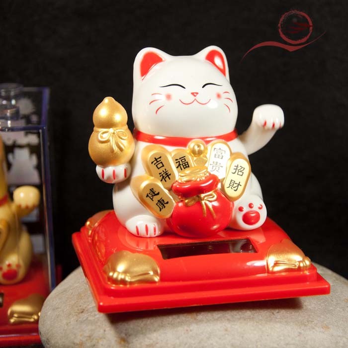 Cat maneki neko white