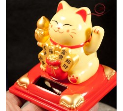 Cat maneki neko ochre