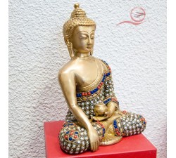 Brass Shakgamuni Buddha with stones