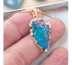 Pendentif doré en Aqua Aura, pierre naturelle a lyon